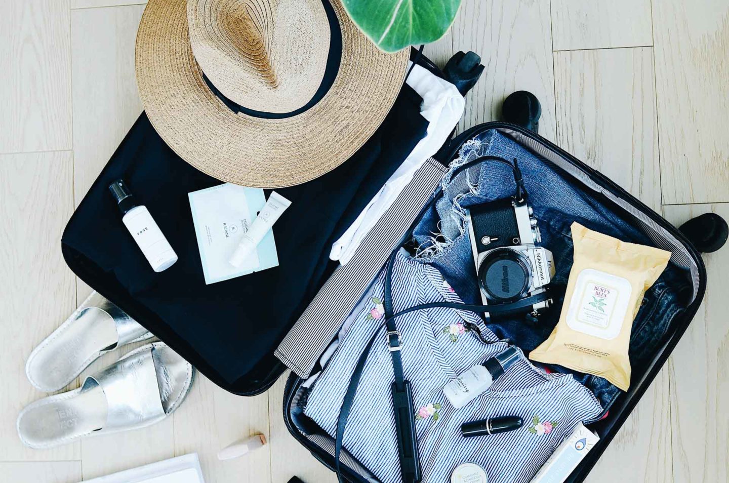 10 Top-Rated Travel Accessories That You Need Before Your Next